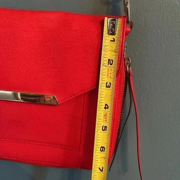 Stella and Dot red crossbody - gold accent - unzip to expand width - Picture 8 of 10
